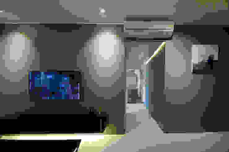 Designer House Salas de estilo moderno