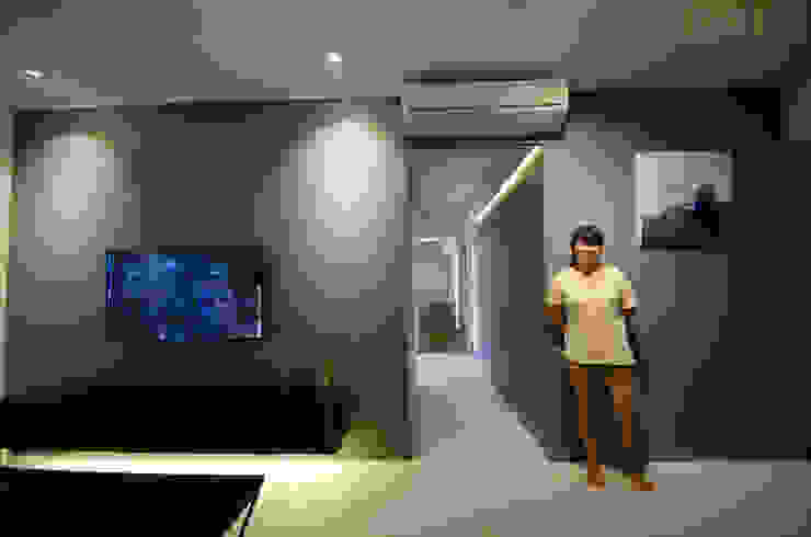 Designer House Salas de estilo moderno