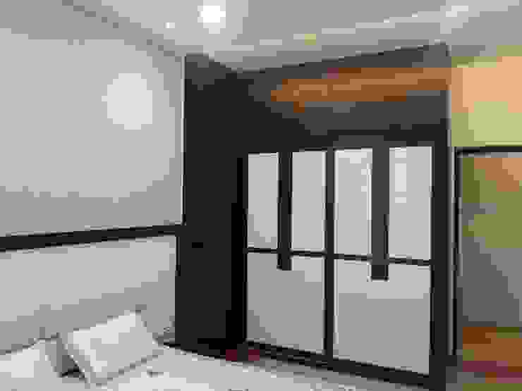 wardrobes NCA naresh chandwani & associates Modern Bedroom Glass White