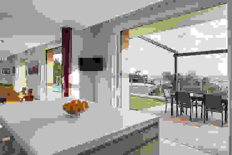 Casa E | 08023 architects Simon Garcia | arqfoto Moderne keukens