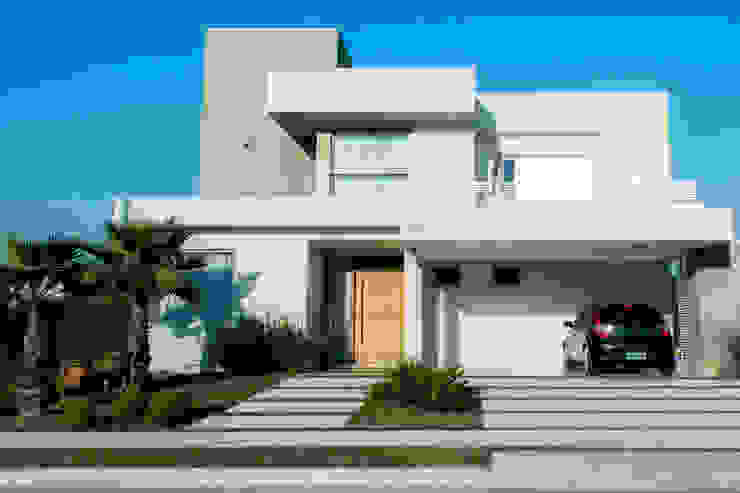 SOBRADO FUNCIONAL, Camila Castilho - Arquitetura e Interiores Camila Castilho - Arquitetura e Interiores Modern houses