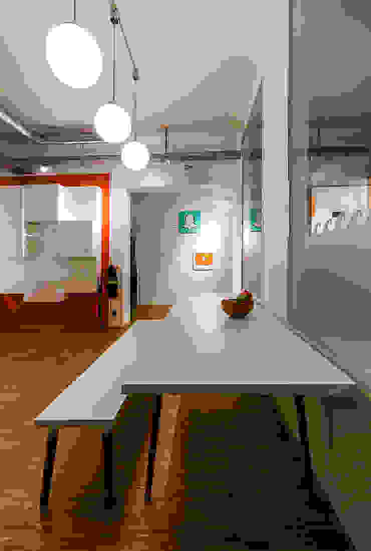 strg.dk _ Kreativagentur für digitale Lösungen Studio Stern KücheAufbewahrung und Lagerung