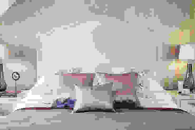 Colourful Transformation Lauren Gilberthorpe Interiors ห้องนอน Purple/Violet