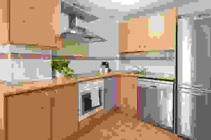REPORTAJE FOTOGRÁFICO ALQUILER TURÍSTICO, Become a Home Become a Home Scandinavian style kitchen