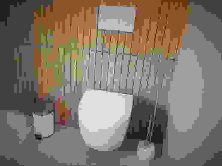 Phòng tắm phong cách hiện đại bởi Jesus Correia Arquitecto Hiện đại