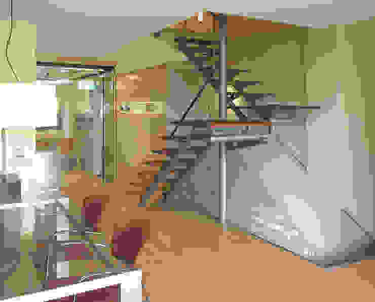 Escalera en una casa de 3 plantas. | homify