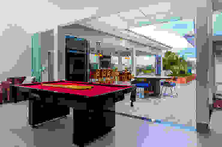 Daniele Galante Arquitetura Balcone, Veranda & Terrazza in stile moderno