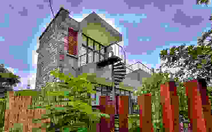 Villa Aaranyak, prarthit shah architects prarthit shah architects 現代房屋設計點子、靈感 & 圖片