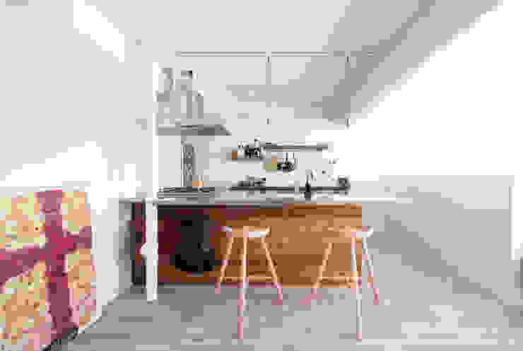 オトコの白, nuリノベーション nuリノベーション ミニマルデザインの キッチン
