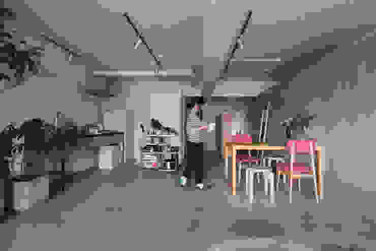 MORTAR POT nuリノベーション Minimalist dining room