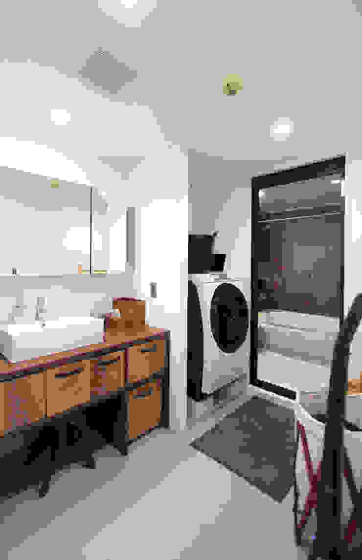 vintage×sozai nuリノベーション Minimalist bathroom