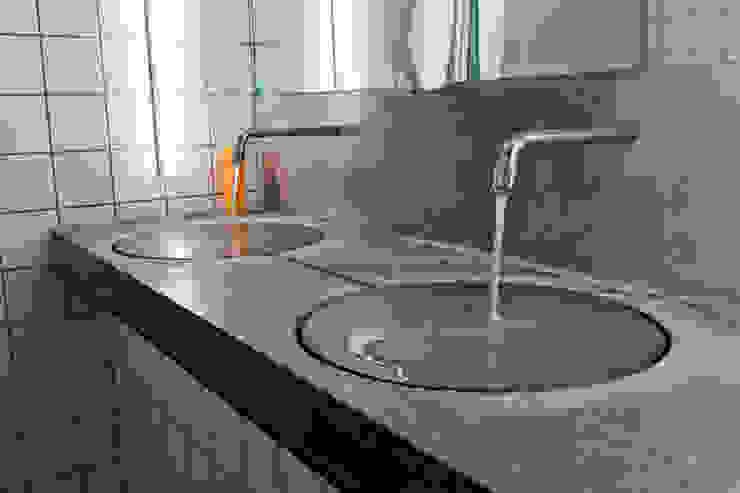 natursteinwolf GmbH & Co. KG - die natursteinmanufaktur Modern Bathroom Concrete