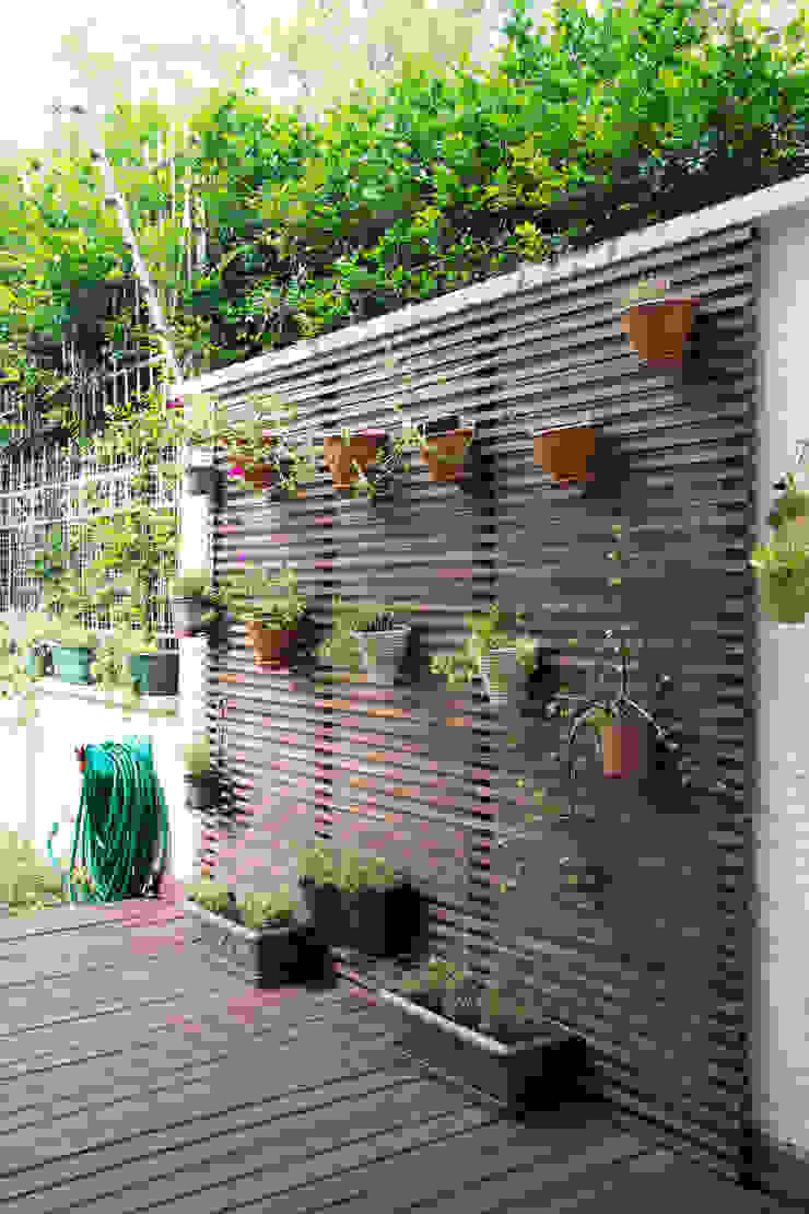 Área Externa de Lazer, Expace - espaços e experiências Expace - espaços e experiências Rustic style balcony, veranda & terrace Wood