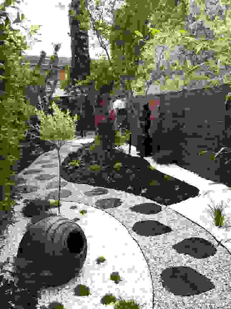 Jardin japonais et zen, DCPAYSAGE DCPAYSAGE Asian style garden Iron/Steel Wood effect