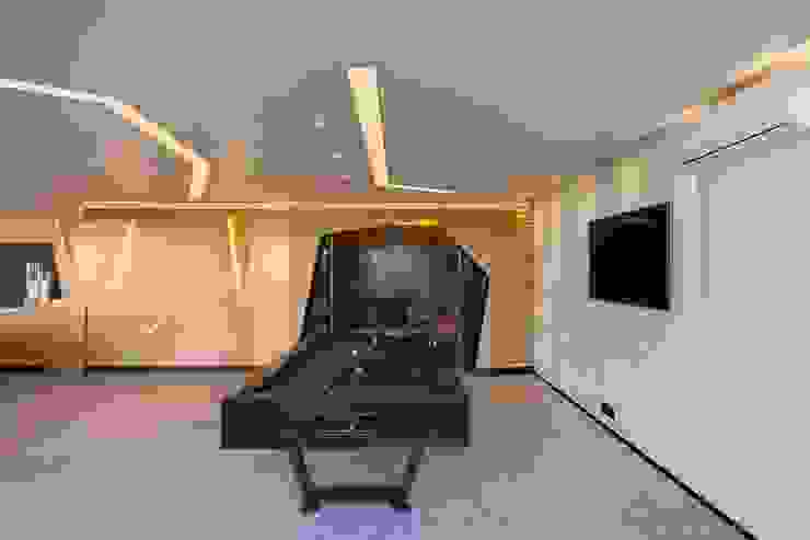 Concrete House Nico Van Der Meulen Architects Dormitorios infantiles modernos