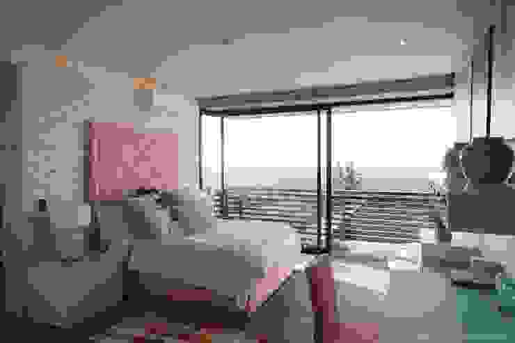 Concrete House Nico Van Der Meulen Architects Dormitorios modernos
