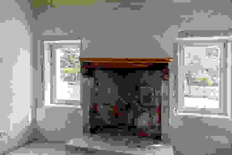 Progetto MORO SAS DI GIANNI MORO Modern living room