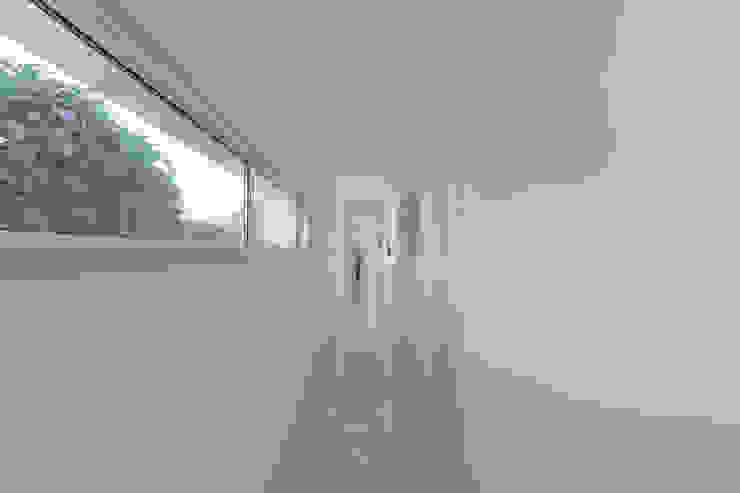 Vale do Lobo Corredores, halls e escadas clássicos por Zenaida Lima Fotografia Clássico