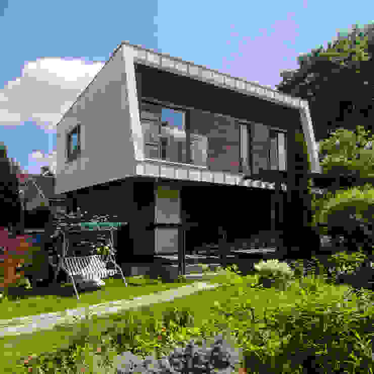Summer house reconstruction. Pushkino., baboshin.com baboshin.com Дома в стиле минимализм