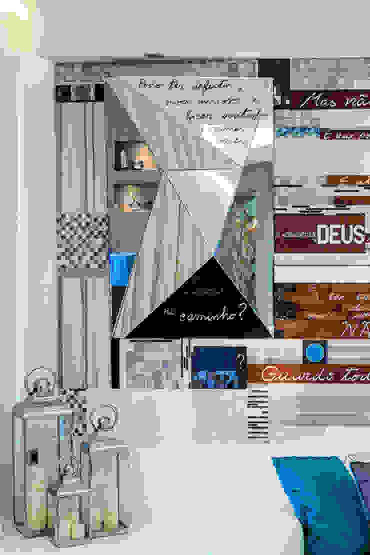 Moradia Algarve 2013 Atelier Ana Leonor Rocha Salas de estar modernas