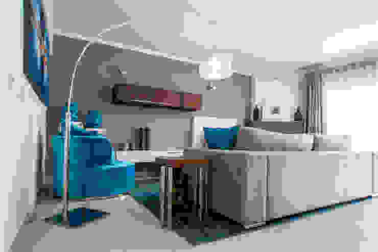 Modern living room by Atelier Ana Leonor Rocha Modern