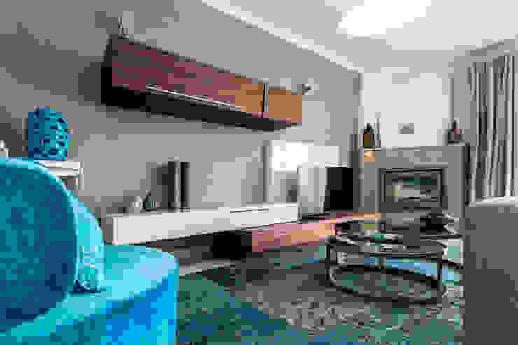 Modern living room by Atelier Ana Leonor Rocha Modern