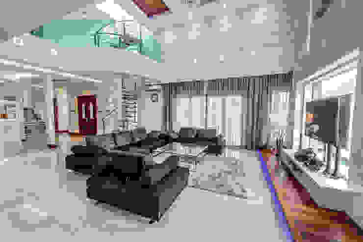 Majestic Contemporary | BUNGALOW Design Spirits Living room