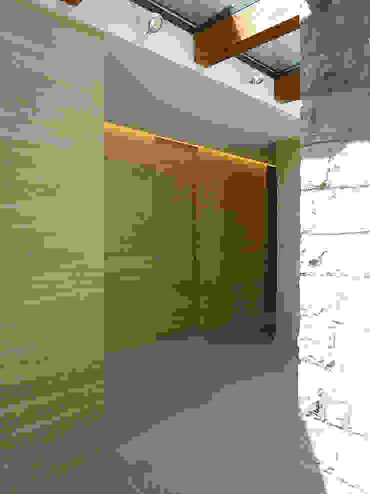 Stefano Zaghini Architetto Pasillos, vestíbulos y escaleras rurales