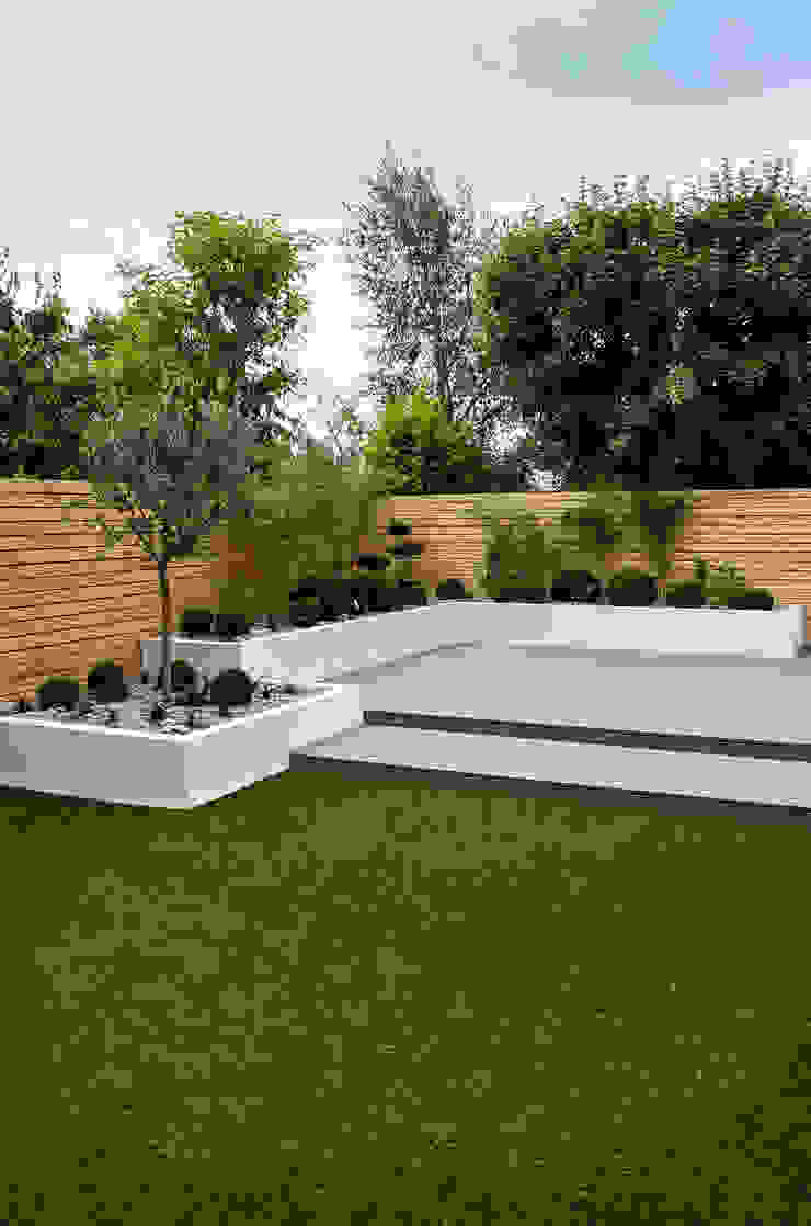 Small, low maintenance garden Yorkshire Gardens Minimalist style garden Wood-Plastic Composite artificial lawn,eco deck,simple garden