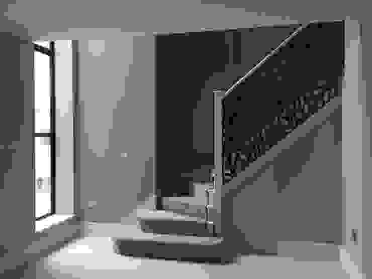 18 Welcoming Entrances For Indian Homes Homify A person dwelling in a house comes under the influence of a specific energy field, which in turn influences him in one way or the other. 18 welcoming entrances for indian homes