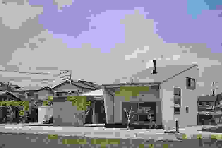 toki Architect design office Modern Houses Wood White