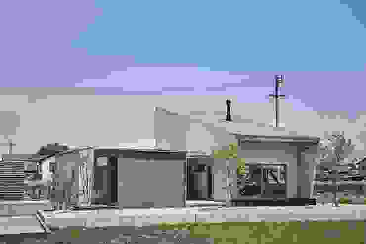 toki Architect design office Modern Houses Wood White