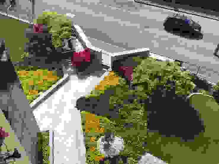 Azienda agricola Vivai Romeo Minimalistischer Flur, Diele & Treppenhaus