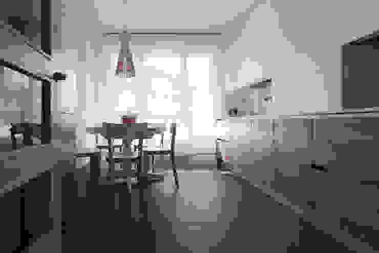 Кухня в стиле модерн от Estibaliz Martín Interiorismo Модерн