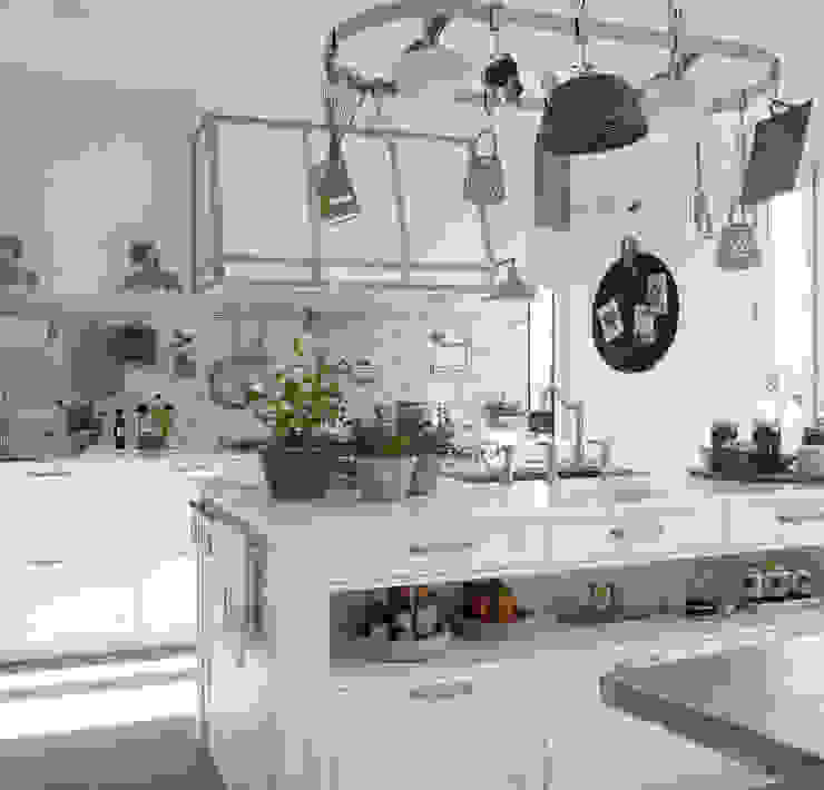 CASA DECOR MADRID 2016, DEULONDER arquitectura domestica DEULONDER arquitectura domestica 廚房 White