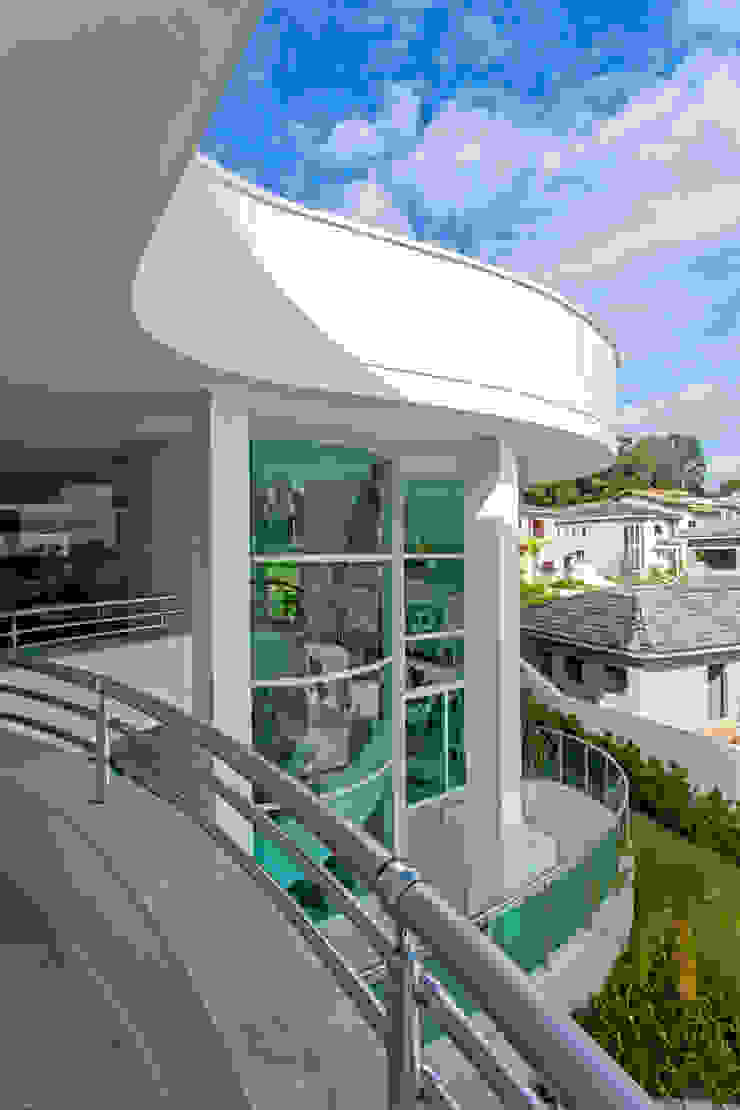 Arquiteto Aquiles Nícolas Kílaris Casas estilo moderno: ideas, arquitectura e imágenes