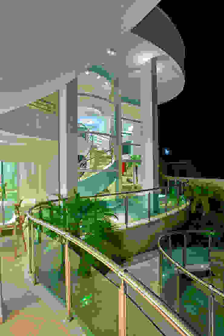 Arquiteto Aquiles Nícolas Kílaris Casas estilo moderno: ideas, arquitectura e imágenes