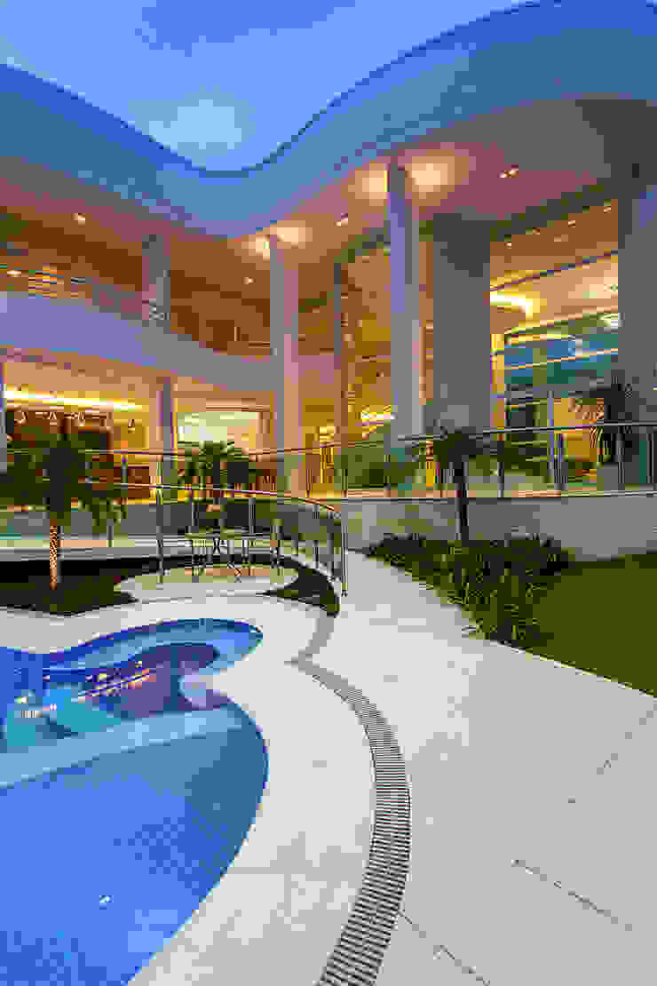 Arquiteto Aquiles Nícolas Kílaris Casas estilo moderno: ideas, arquitectura e imágenes