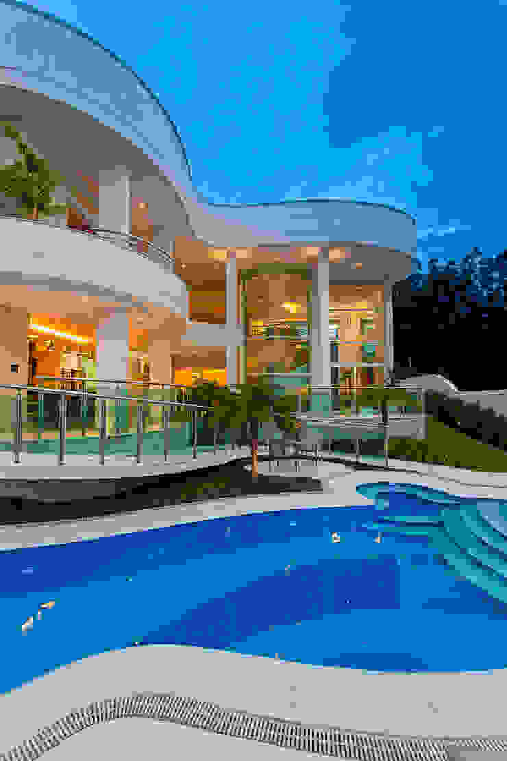 Arquiteto Aquiles Nícolas Kílaris Casas estilo moderno: ideas, arquitectura e imágenes