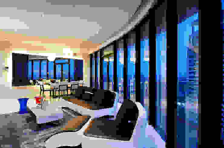Retro Chic | CONDOMINIUM Design Spirits Living room