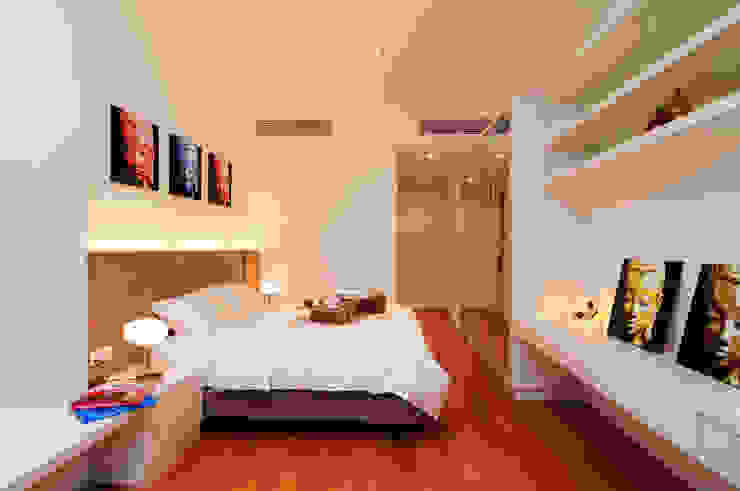Retro Chic | CONDOMINIUM Design Spirits Eclectic style bedroom