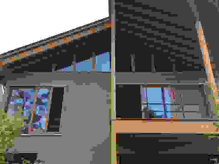 株式会社山崎屋木工製作所 Curationer事業部 Modern windows & doors Wood Wood effect
