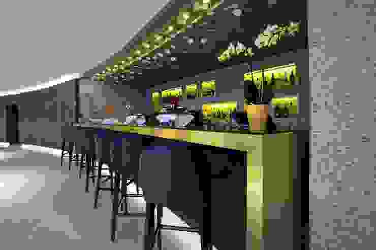 Hilton Doubletree Yeveran M.M. Lampadari Classic bars & clubs