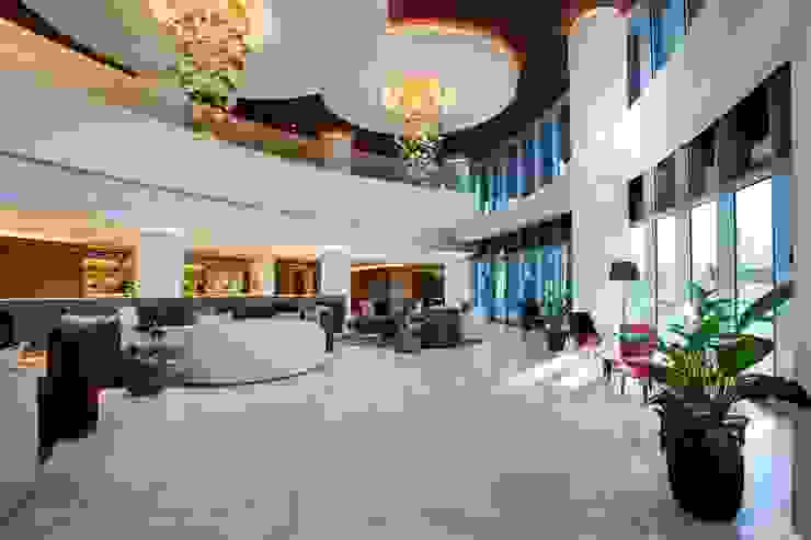 Hilton Doubletree Yeveran M.M. Lampadari Classic bars & clubs