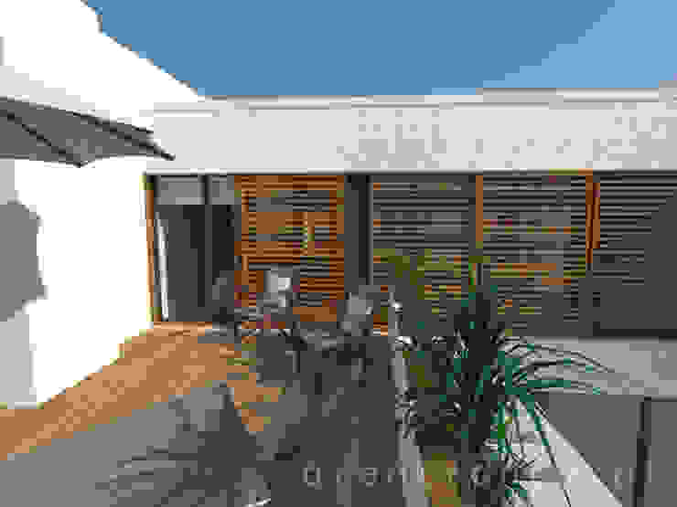 Varanda Varandas, marquises e terraços modernos por Areabranca Moderno