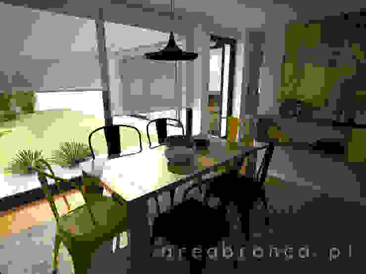 Sala de Estar Salas de jantar modernas por Areabranca Moderno