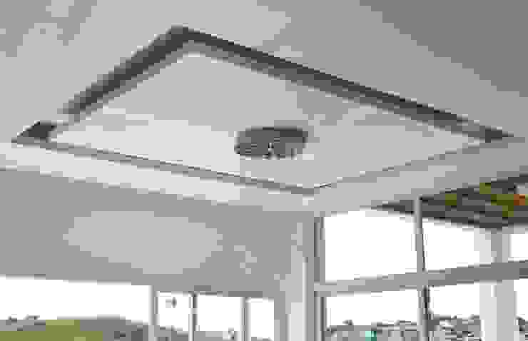 Atelier Plural Salle à manger moderne