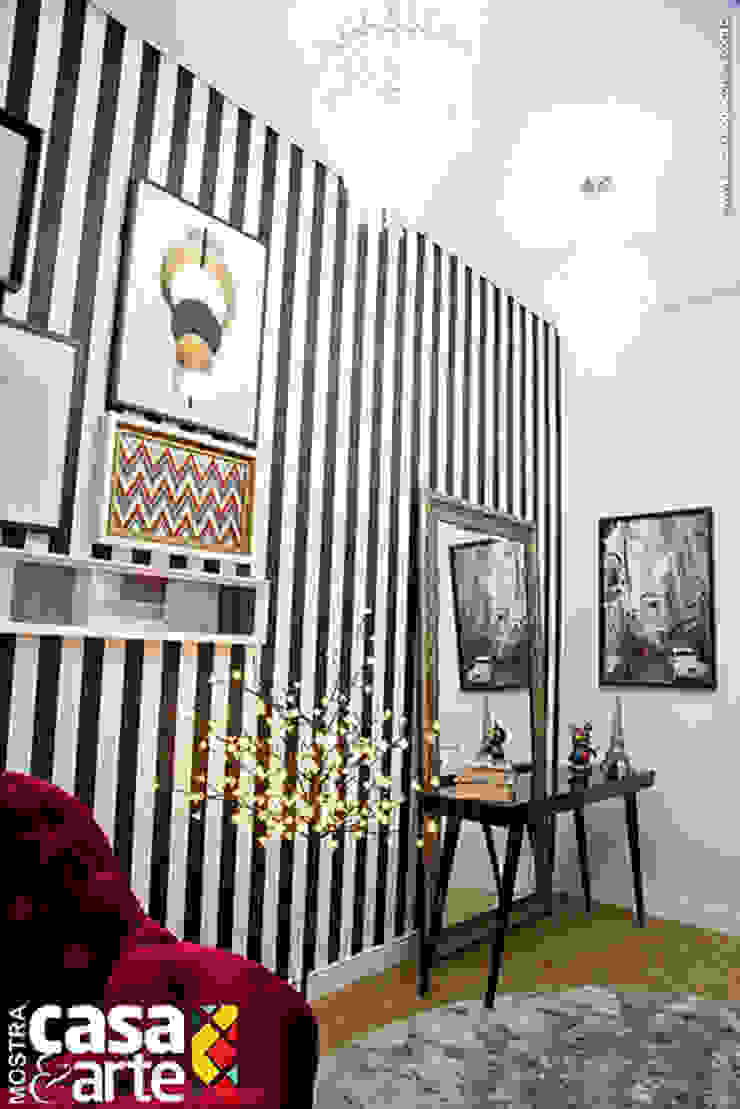 Franka Arquitetura Коридор, прихожая и лестница в эклектичном стиле Черный