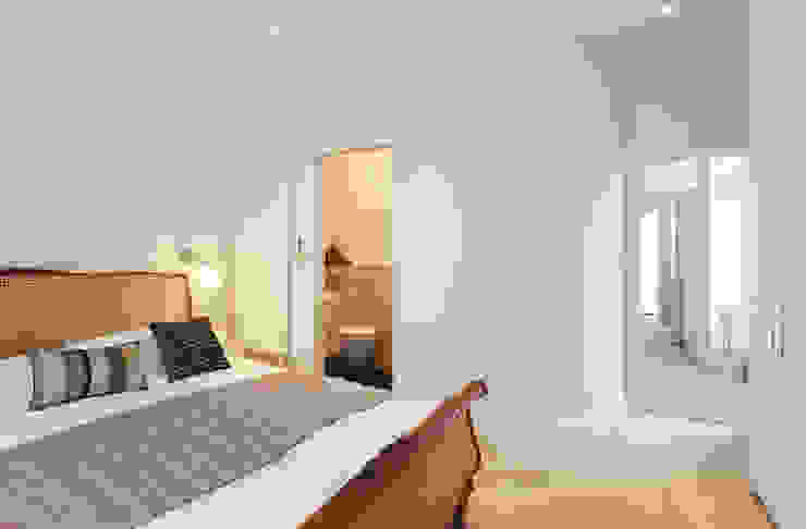 Aproveitar espaços escondidos Quartos clássicos por Architect Your Home Clássico