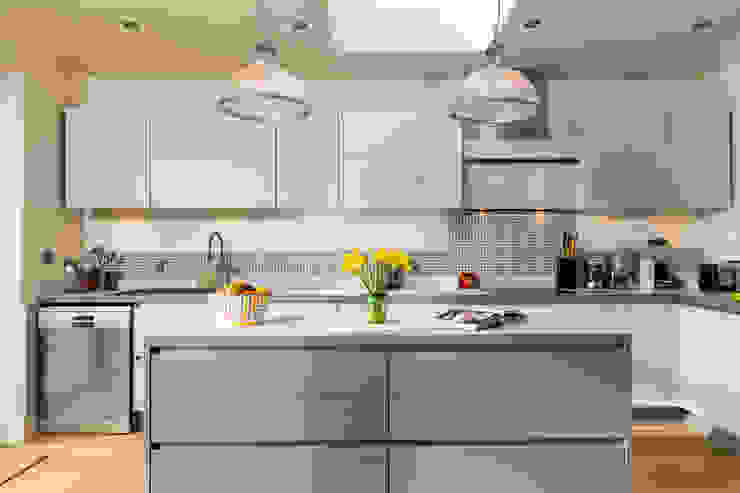 Seeking A Subtle Yet Stylish Look Try These Grey Kitchen Ideas Homify